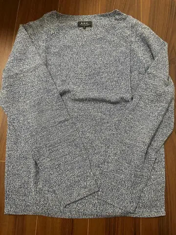 A.P.C. 블루 계열 니트 스웨터