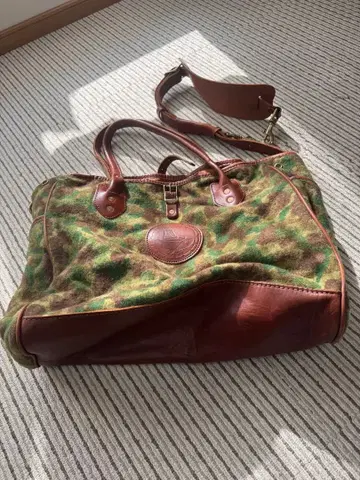 YUKETEN 카모 패턴 토트백 울 가죽