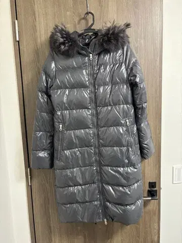 DUVETICA 그레이 후드 부착 다운 자켓