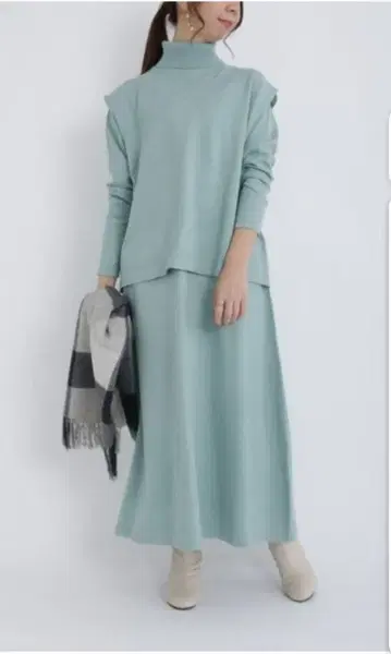 민트 그린 터틀넥 베스트+롱 니트 원피스