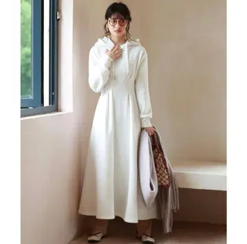 SAISON DE PAPILLON 속기모 후드티 원피스 세존드파피용