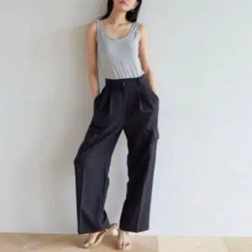 파우더리 트윌 카고 슬랙스 블랙