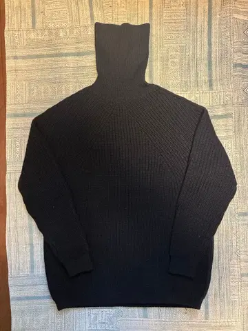 BATONER 터틀넥 니트