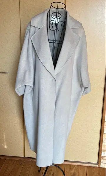 어반 리서치 베이지 오버 사이즈 롱 코트