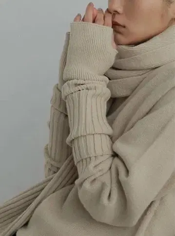 미사용 새상품 anuke Rib Knit Armwarmers 아이보리