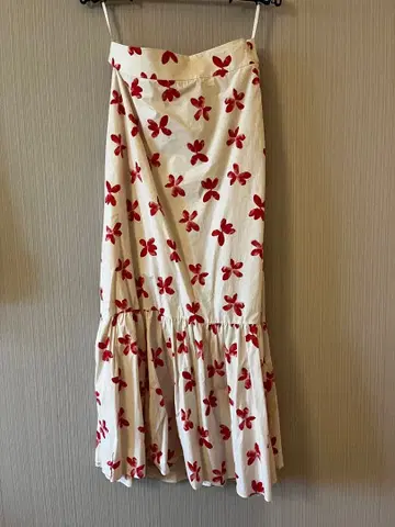 LILIMEEK 리리미크 빨간 꽃무늬 플레어 스커트