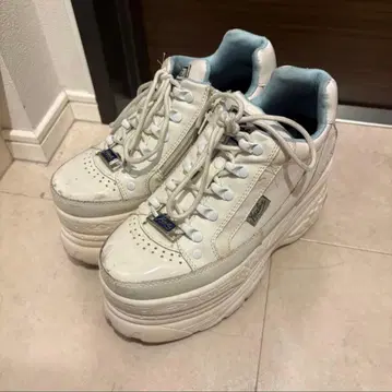 yosuke 통굽 스니커즈