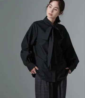 미사용 새상품 나노 유니버스 보타이 블라우스 블랙