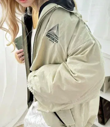 [ 자바 콜라보 ] 가슴 자수 x 옷깃 배색 블루종