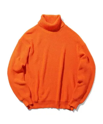 BEAMS 오렌지 터틀넥 니트