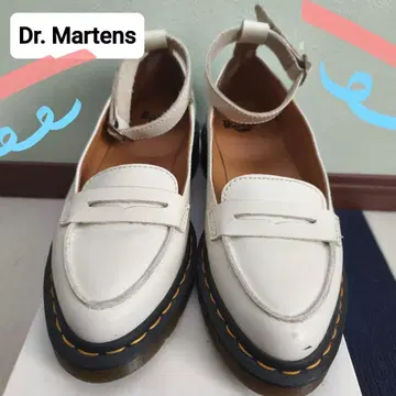 Dr. Martens 화이트 로퍼 앵클 스트랩