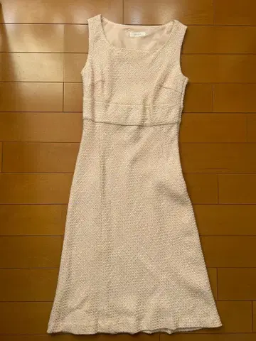 슬리브리스 핏앤 플레어 원피스