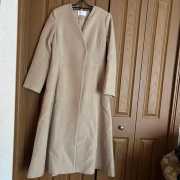 셀포드 베이지 노카라 롱 코트