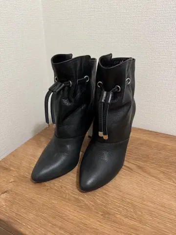 Odette e Odile 천연 가죽 부츠