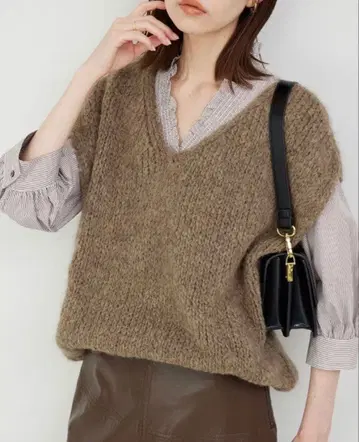 브라운 V넥 니트 베스트 트리코 진 마르크 VN 베스트