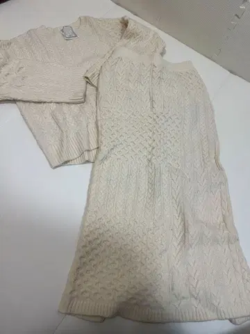 BEARDSLEY 니트 앙상블 셋업 스커트