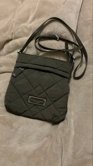 MARC JACOBS 퀼팅 숄더백