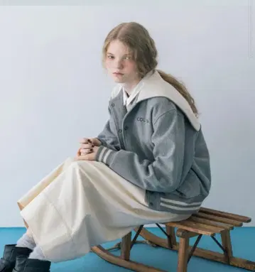 이번 시즌 사만사 모스모스 세일러 카라 2WAY 바시티 자켓