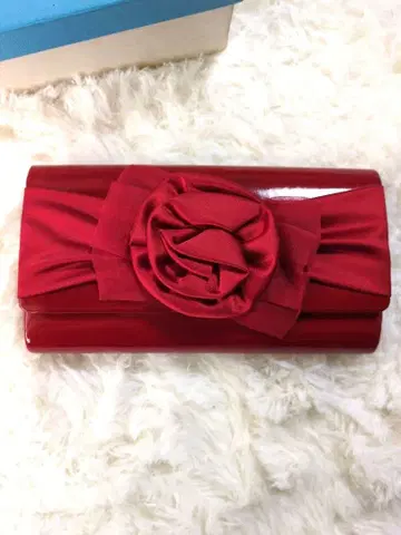 빨간색 클러치백