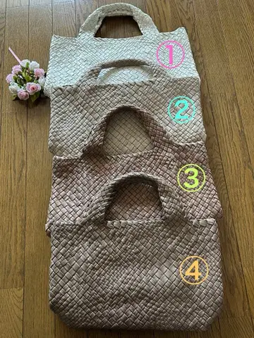 파롤니 1 인트레차트 토트백 화이트 미사용품