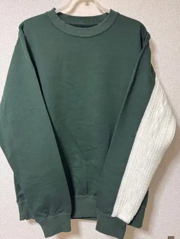 유니폼 익스페리먼트 다크 그린 맨투맨 택 포함