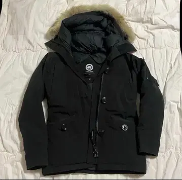 Canada Goose 블랙 다운 자켓