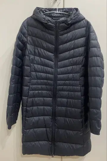 유니클로 울트라 라이트 다운 코트 후드 부착 다운 자켓 L 사이즈