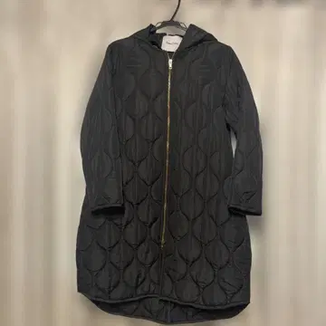 Emma Taylor 미 실루엣 블랙 퀼팅 자켓 내 보아 없음