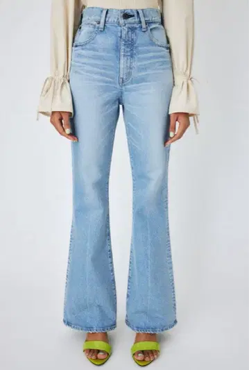 새상품급 MOUSSY 마우지 MVS L/BLU FLARE 24