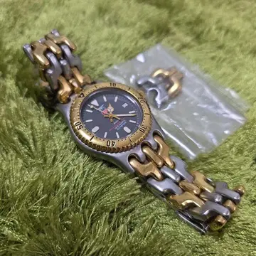 ELGIN 시계 실버 골드 200m 방수