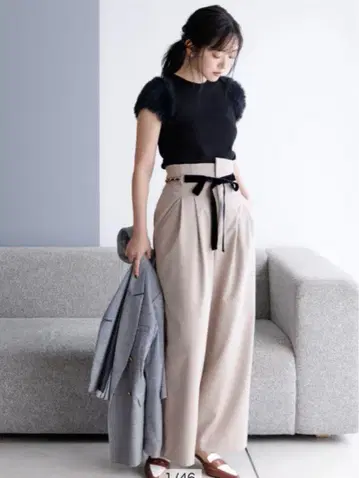 Apuweiser-riche 체인 벨트 부착 턱 와이드 팬츠