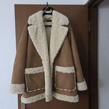 ZARA 브라운 무스탕 코트 L 사이즈