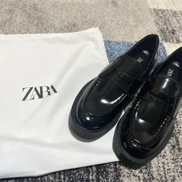 ZARA 통굽 로퍼 24cm 블랙 트랙 밑창 로퍼
