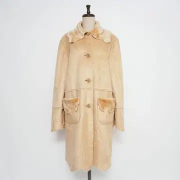 새상품급 이타리야 인조 가죽 무스탕 코트 베이지 사이즈 F*LD146
