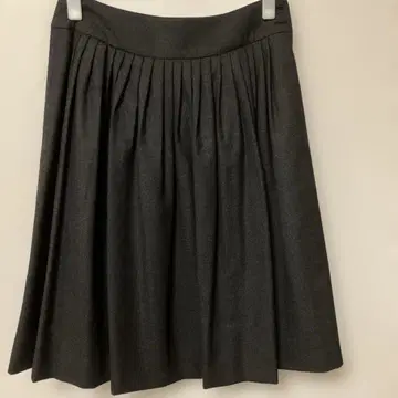 마가렛호웰 턱 스커트 사이즈 3