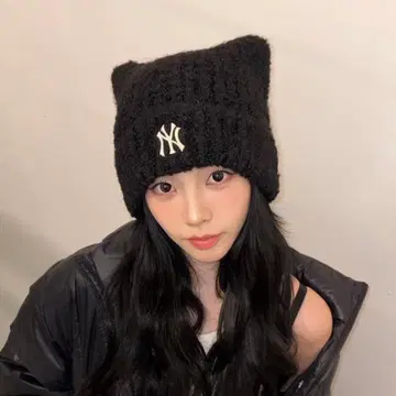 MLB KOREA 고양이 귀 비니 미개봉 새상품 한국 한정판 카리나 착용