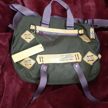 Tough 올리브 그린 숄더백