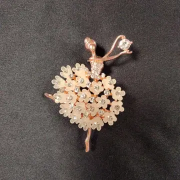 발레리나 브로치
