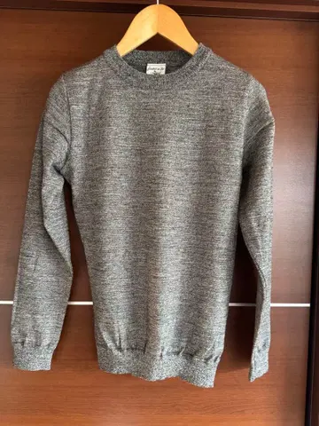 S.N.S. Herring 그레이 크루넥 니트