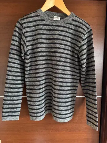 S.N.S. Herning 그레이 블랙 스트라이프 니트