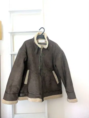 브라운 무스탕풍 보아 자켓