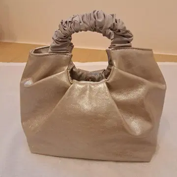 숄더 체인 포함 토트백