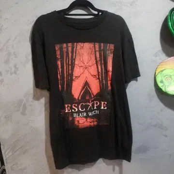 ESCAPE BLAIR WITCH 티셔츠 블랙
