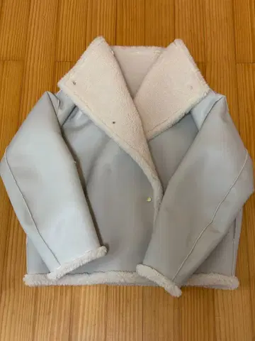 페이크 무스탕 스탠드 카라 코트