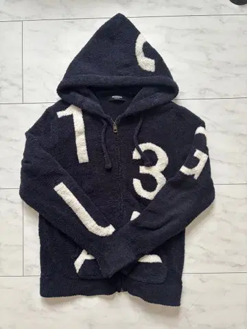 1PIU1UGUALE3 RELAX 네이비 후드 부착 후드티 L