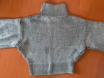 EMODA 스트라이프 터틀넥 크롭 스웨터 블루