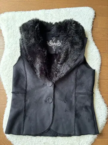 새상품급 페이크 무스탕 베스트 여성용 S 사이즈