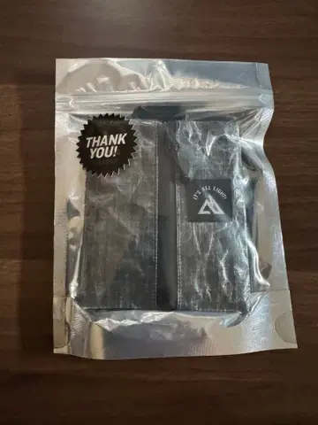 [ 미사용 새상품 ] IT'S ALL LIGHT! 지갑 DCF 헤더 블랙