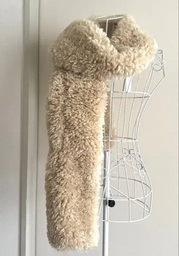 helen moore 머플러