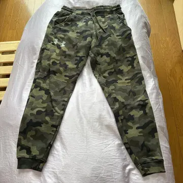 언더 아머 카모플라쥬 조거 팬츠